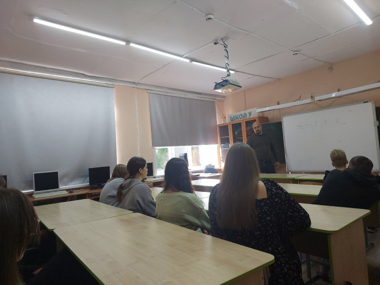 Профилактическая беседа с врачом наркологом..